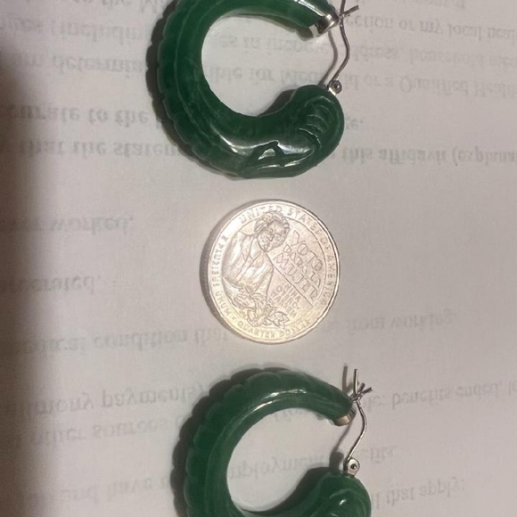 Jade and Sterling Silver Earrings Green, style Elephant - Picture 2 of 2